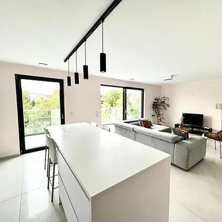Kirchberg Two Bedroom Center-parking 아파트