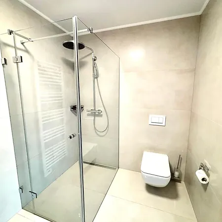 아파트 Kirchberg Two Bedroom Center-parking